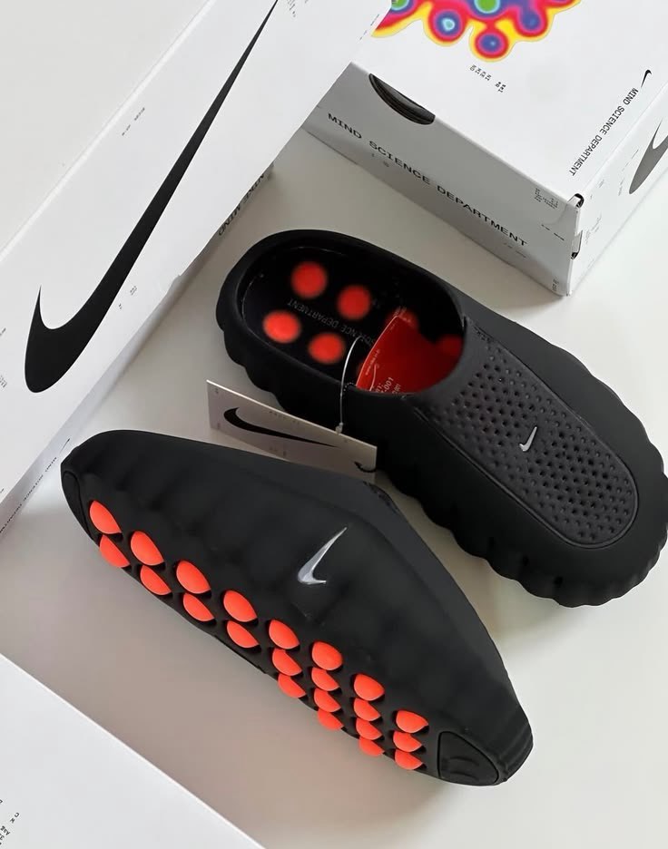 Nike Calm Slide Black Nike sneaker in black / crimson