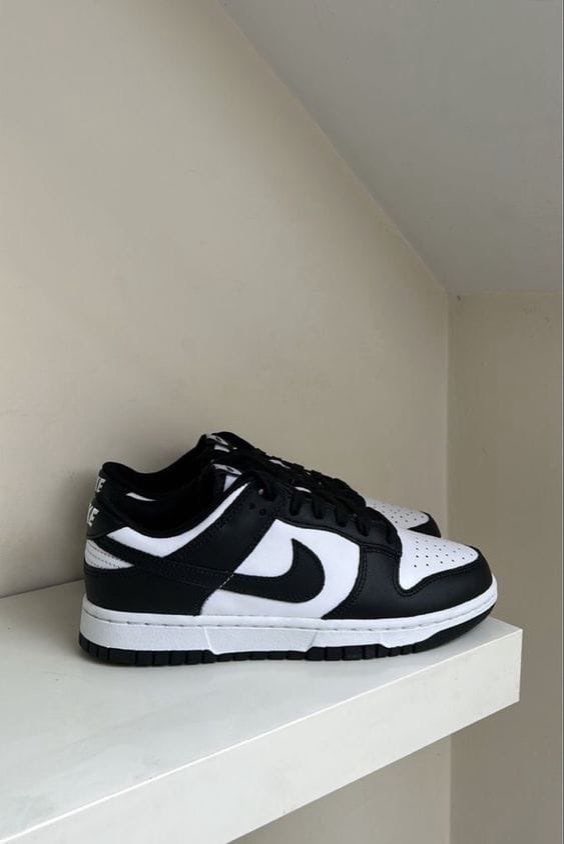Nike Dunk Low 'Panda' Nike sneaker in black / white