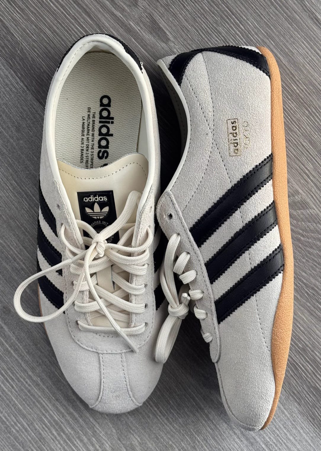 Adidas Samba Suede Grey Adidas sneaker in light grey / black