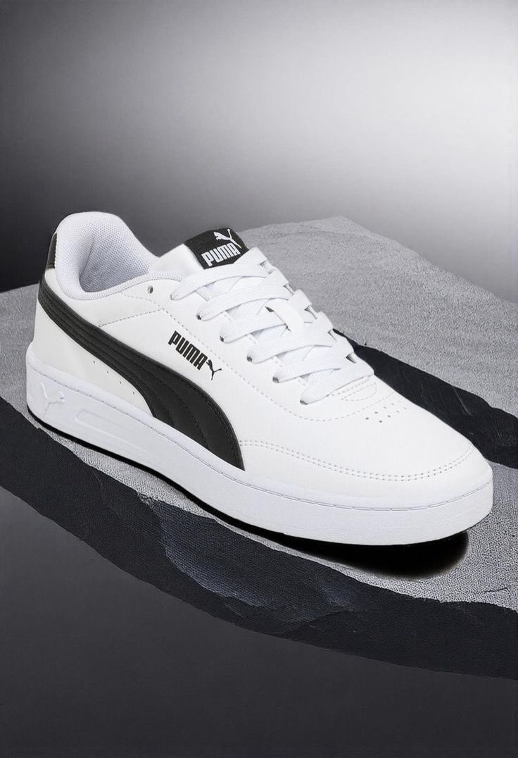 Puma Palermo White Puma sneaker in white / black