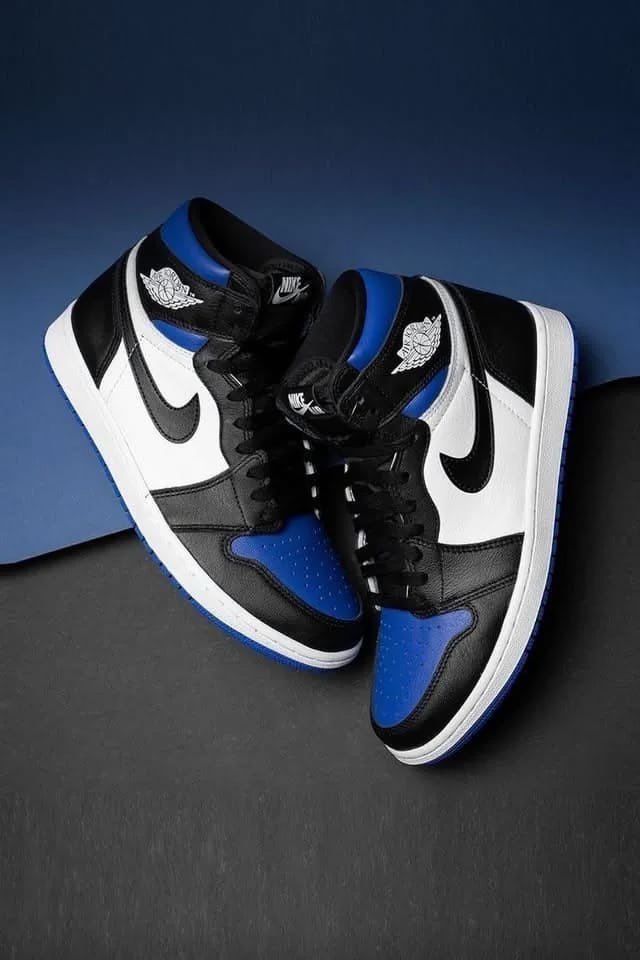 Air Jordan 1 Mid Royal Jordan sneaker in royal blue / white / black