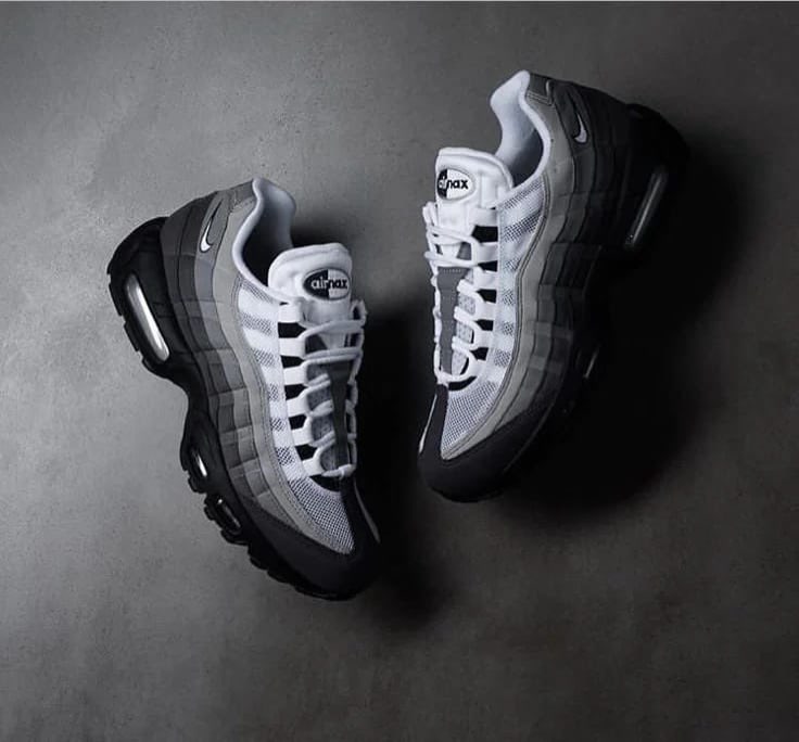 Nike Air Max 95 Grey Nike sneaker in grey gradient