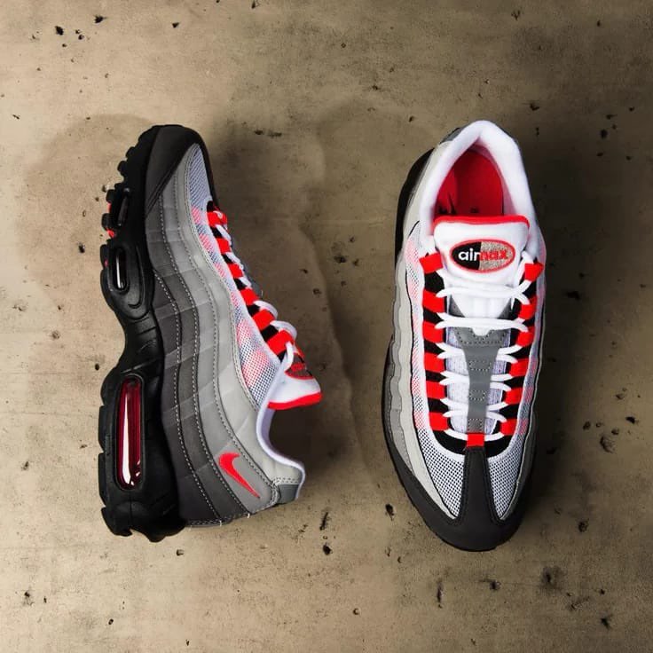 Nike Air Max 95 Solar Red Nike sneaker in grey / solar red
