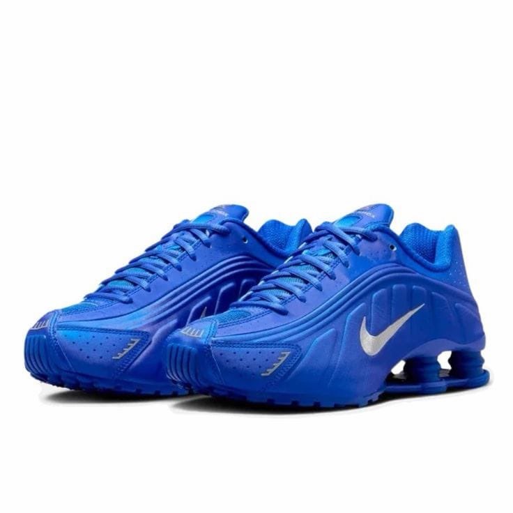 Nike Shox R4 Cobalt Nike sneaker in electric blue